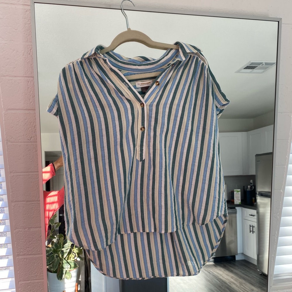 Like new Anthropology stripe shirt size S.